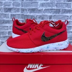 Nike Roshe Red Marble Black Gold Fleur de Lis Custom 669985-600 Mens Size 6.5